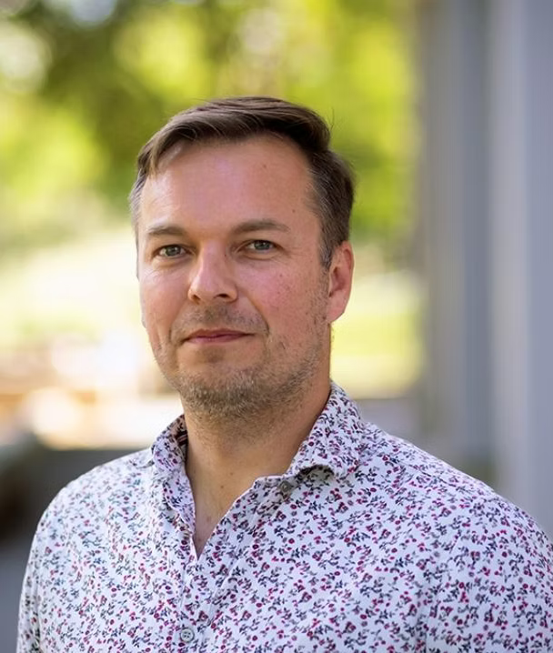 Photo of Jonathon Schofield